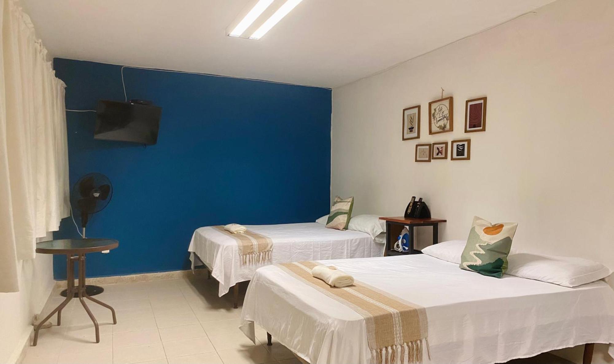 Hospedaje Aldana - Habitacion L E R D O En Zona Centro Tuxpan  エクステリア 写真