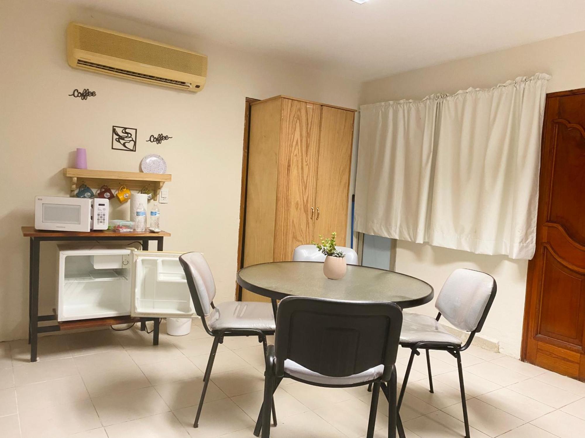 Hospedaje Aldana - Habitacion L E R D O En Zona Centro Tuxpan  エクステリア 写真